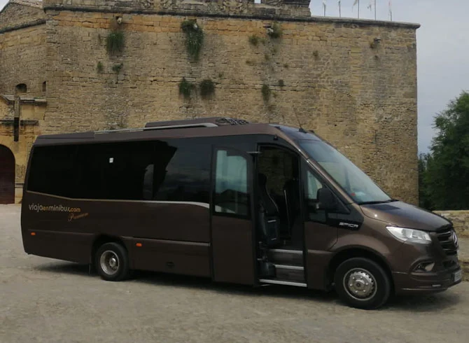 minibus 5